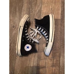 Black & White hightop Converse